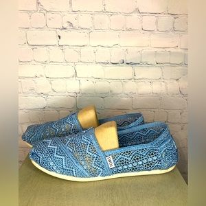 Women’s Blue Toms Loafers/Flats Shoes Size W10